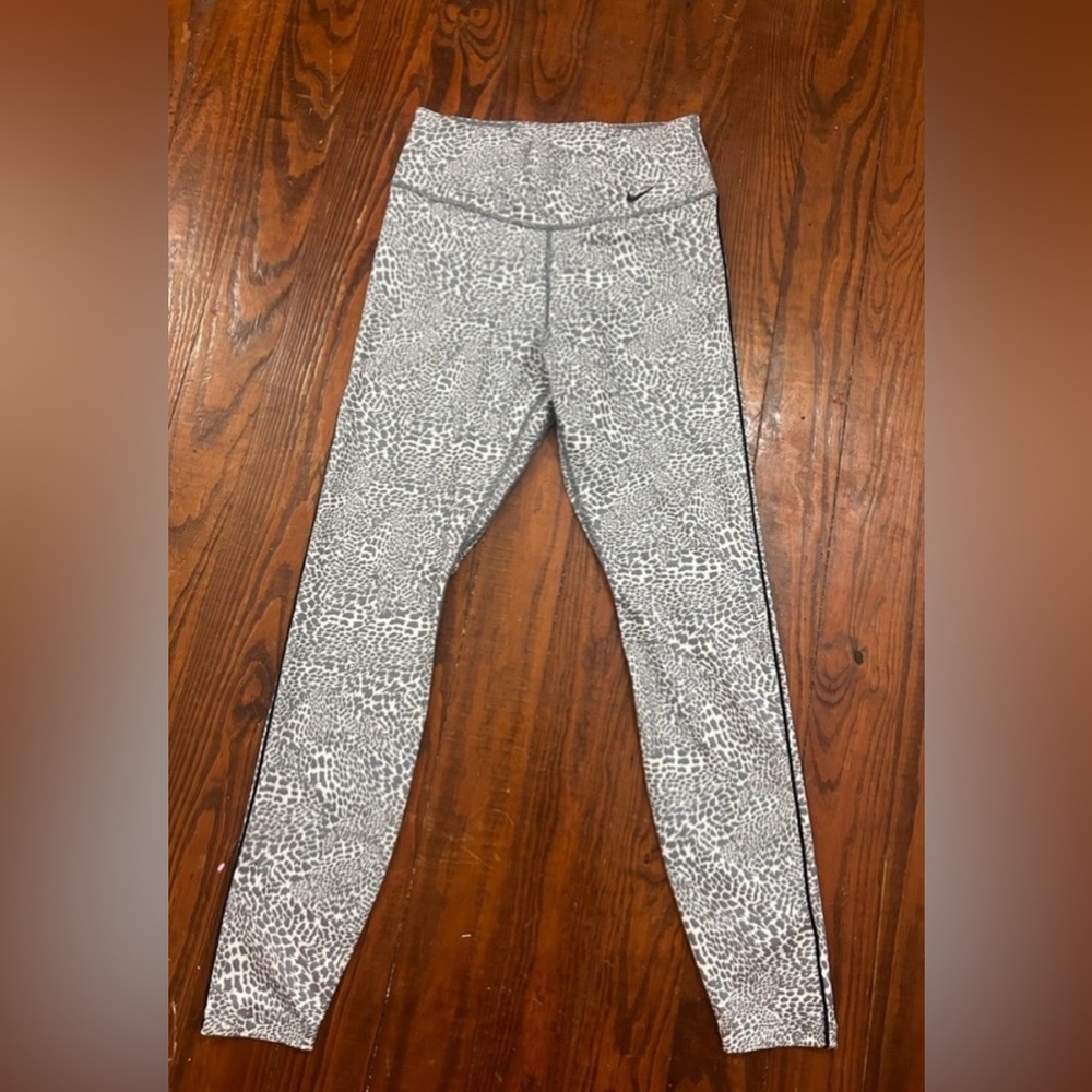 Nike Leopard leggings